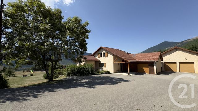 maison à vendre - 7 pièces - 186.99 m2 - LA ROCHE DES ARNAUDS - 05 - PROVENCE-ALPES-COTE-D-AZUR - Century 21 Habitat